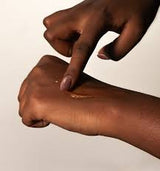 Haruharu Wonder Centella 4% TXA Dark Spot Go Away Serum (30ml) - Kiyoko Beauty