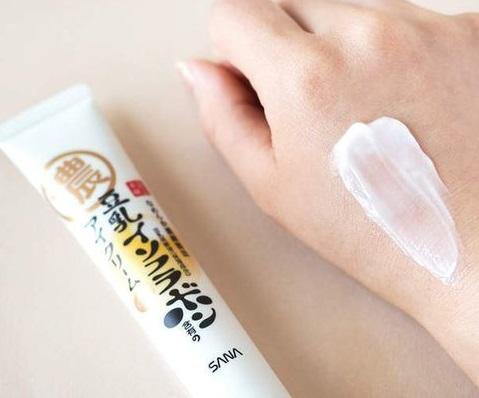 SANA NAMERAKA Isoflavone Wrinkle Eye Cream - Kiyoko Beauty